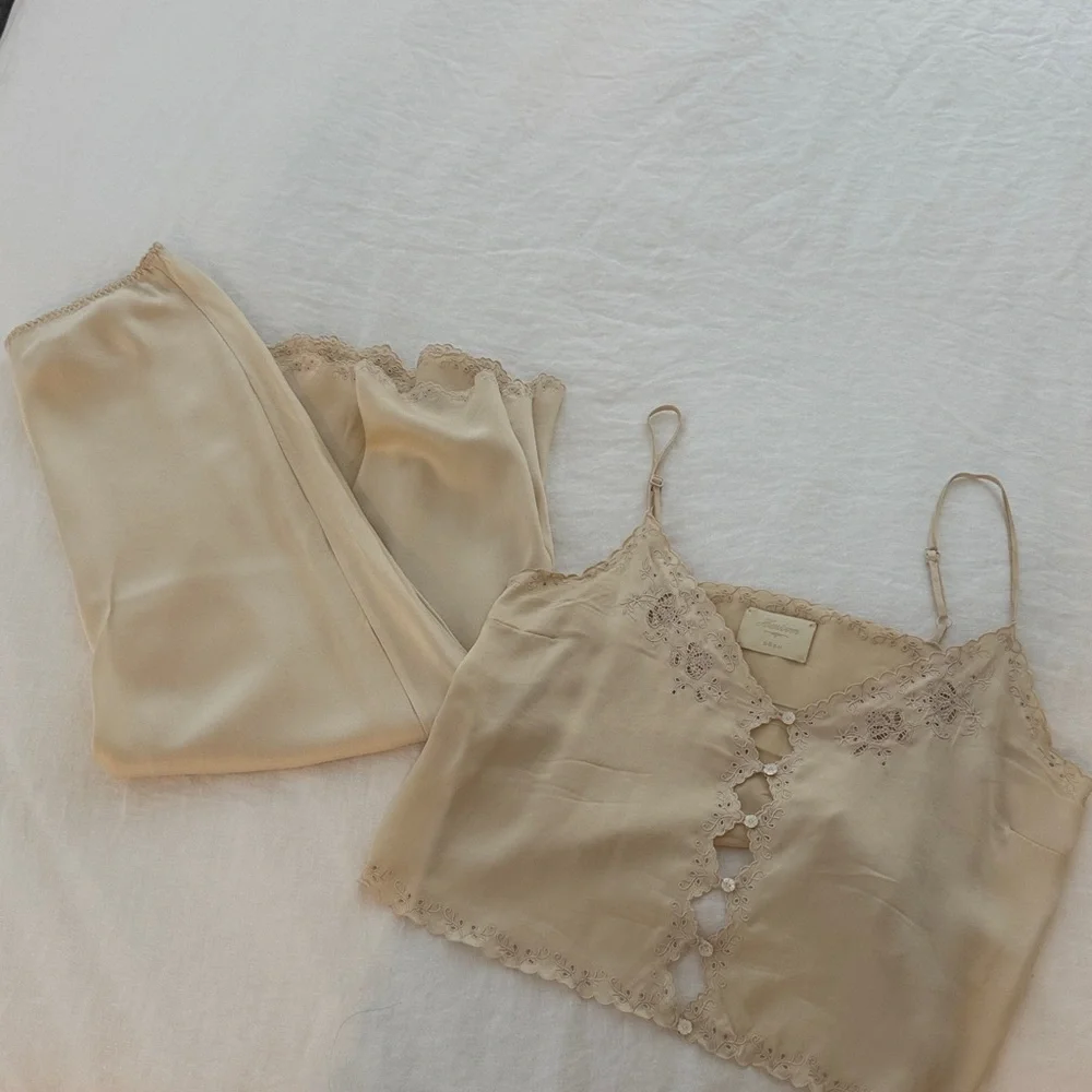Doen Heirloom Set in Mother of Pearl - Picture 4 of 6